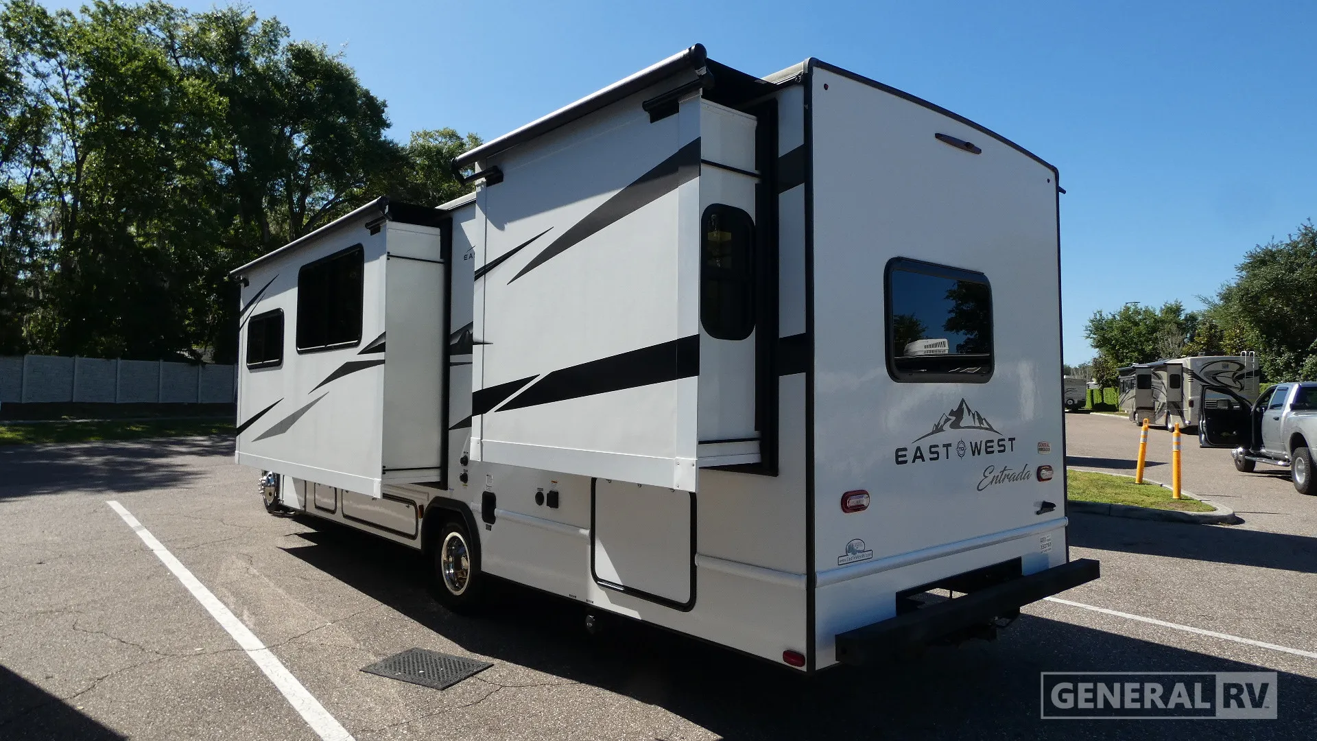 2023 EAST TO WEST Entrada 2900DS - Photo 4
