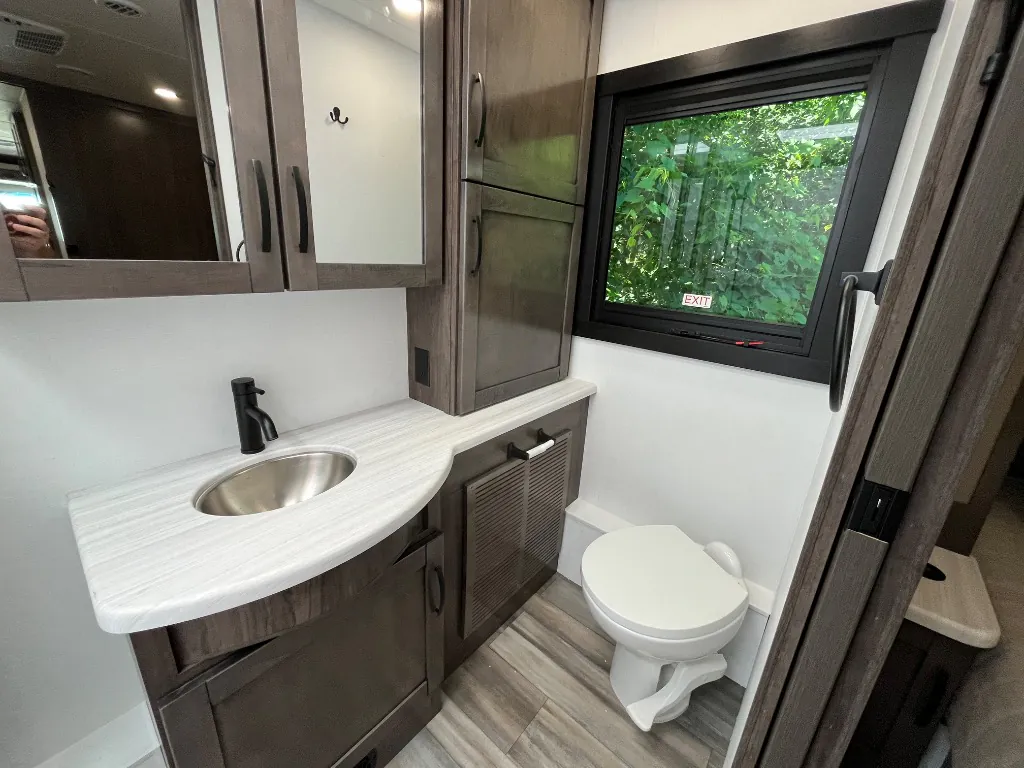 2026 Entegra Coach Vision XL 36C, Photos photo 35