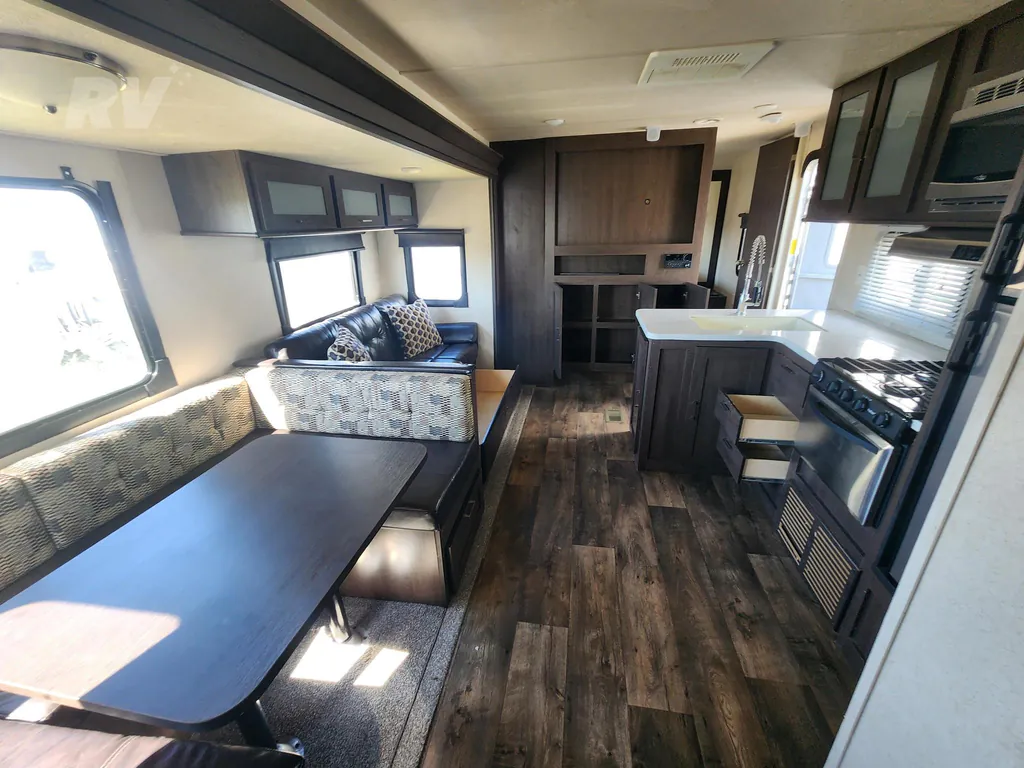 2019 Forest River Wildwood 31KQBTS, Photos photo 25