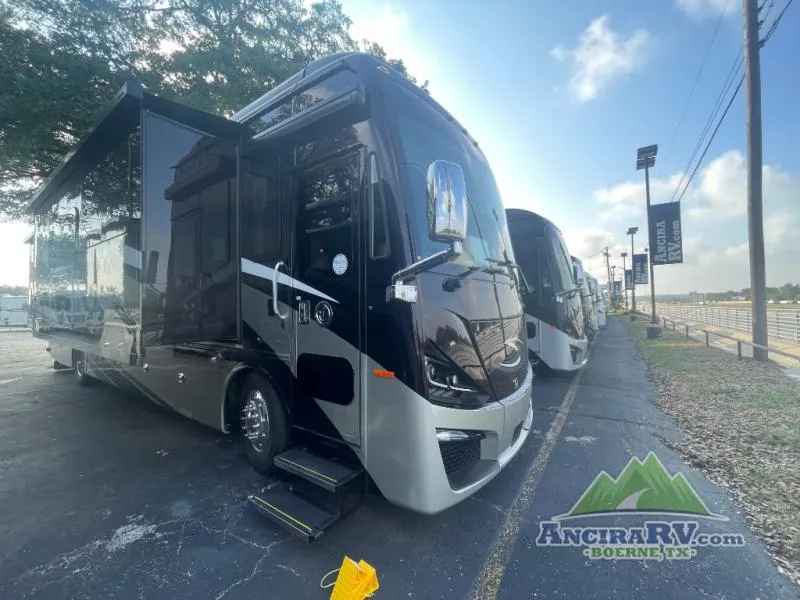 2026 Tiffin Phaeton 40 IH - Photo 2