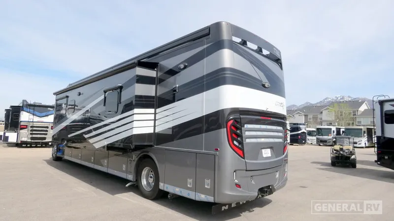 2026 Newmar Super Star 4059 - Photo 4