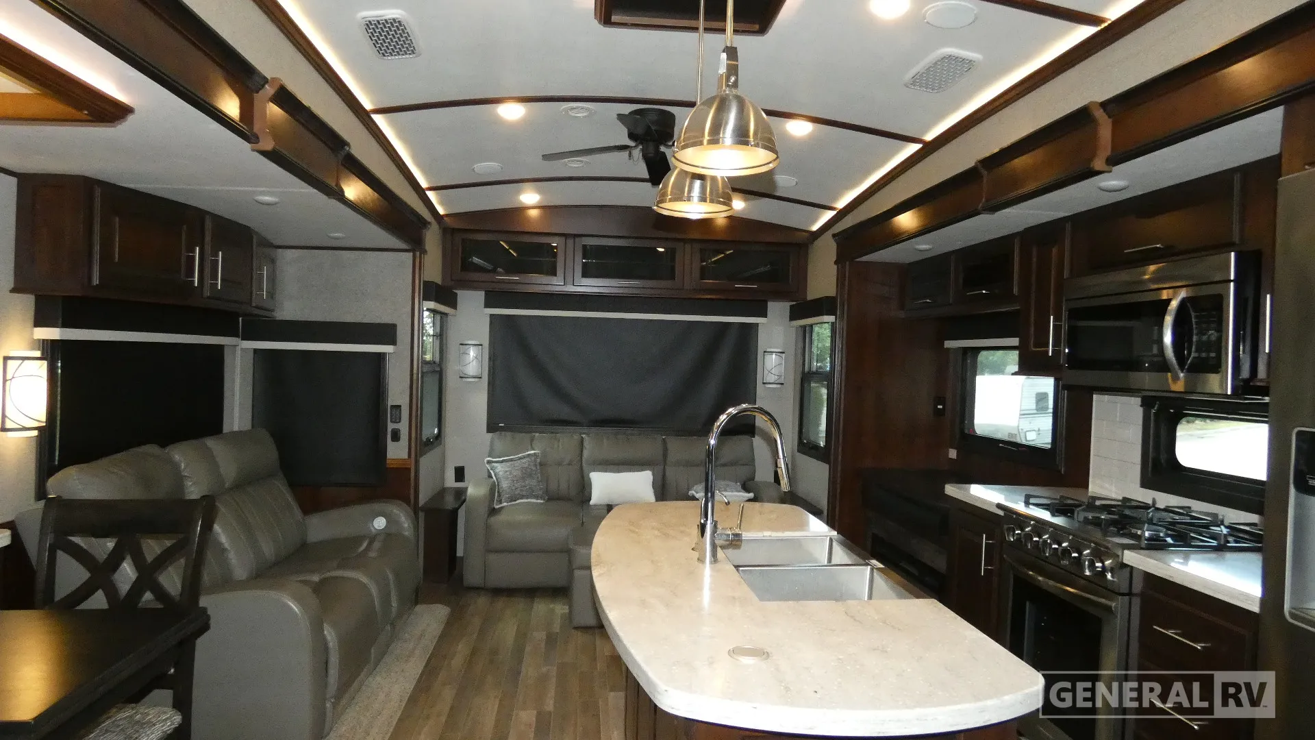 2020 Jayco Pinnacle 36FBTS - Photo 3