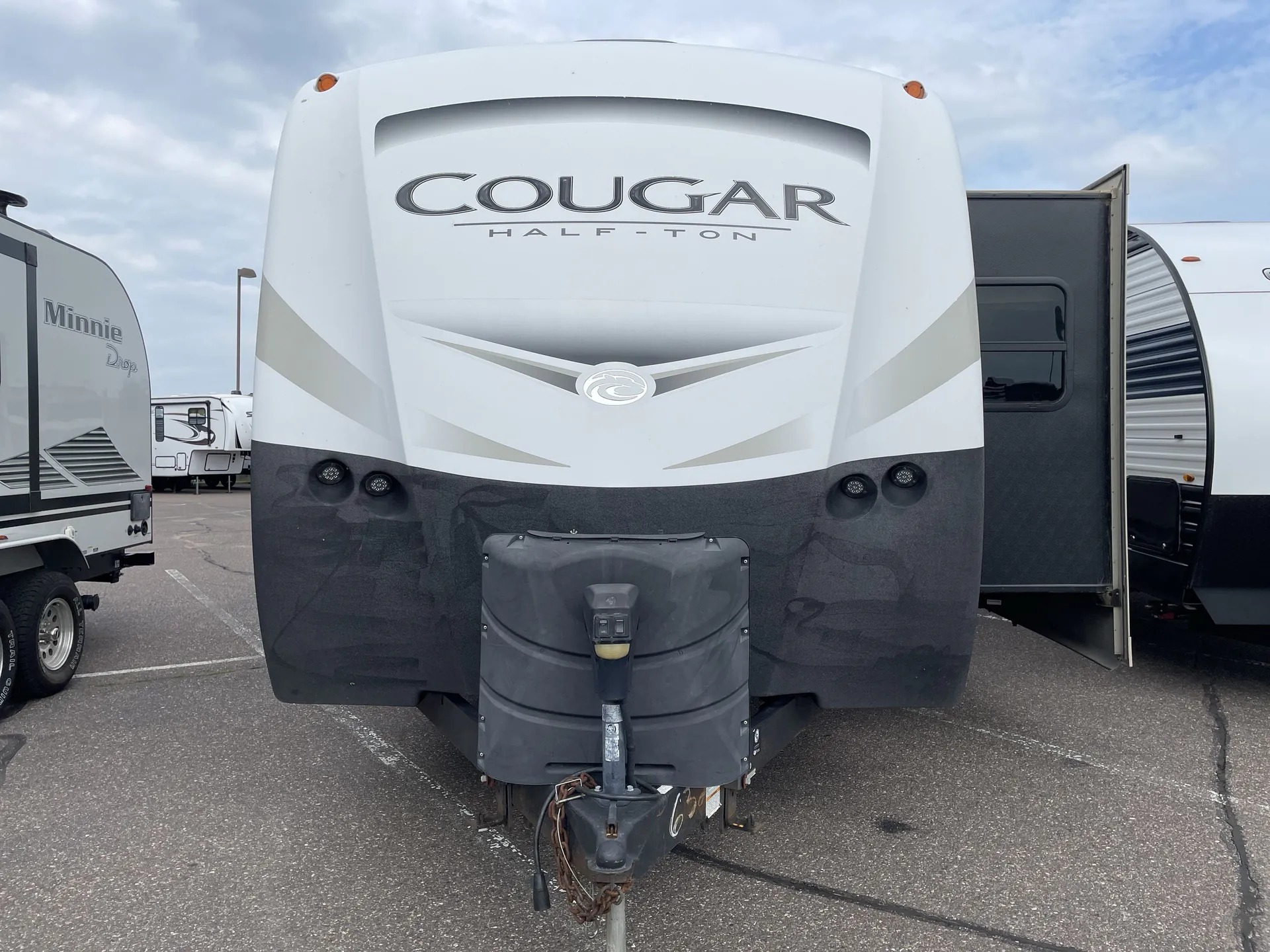 2018 Keystone Cougar 29RLD — front