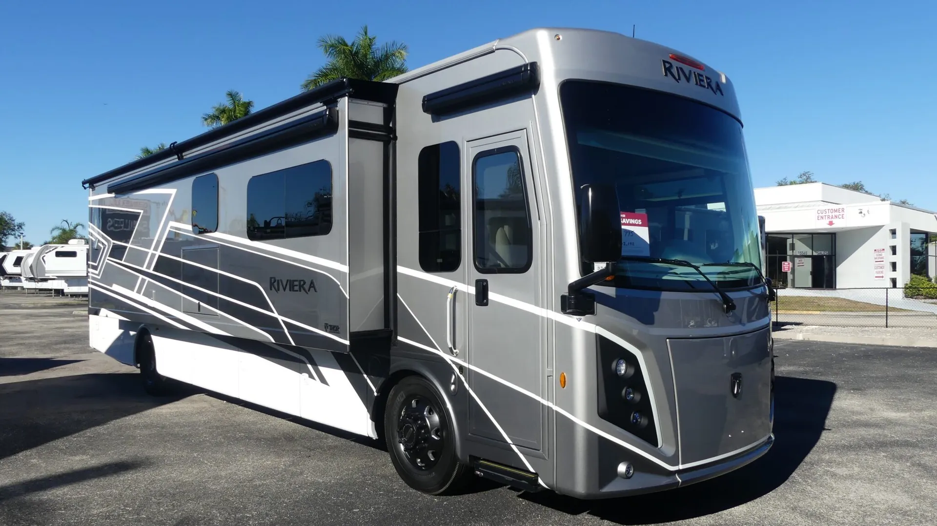 2026 Thor Motor Coach Riviera 38RB - Photo 2