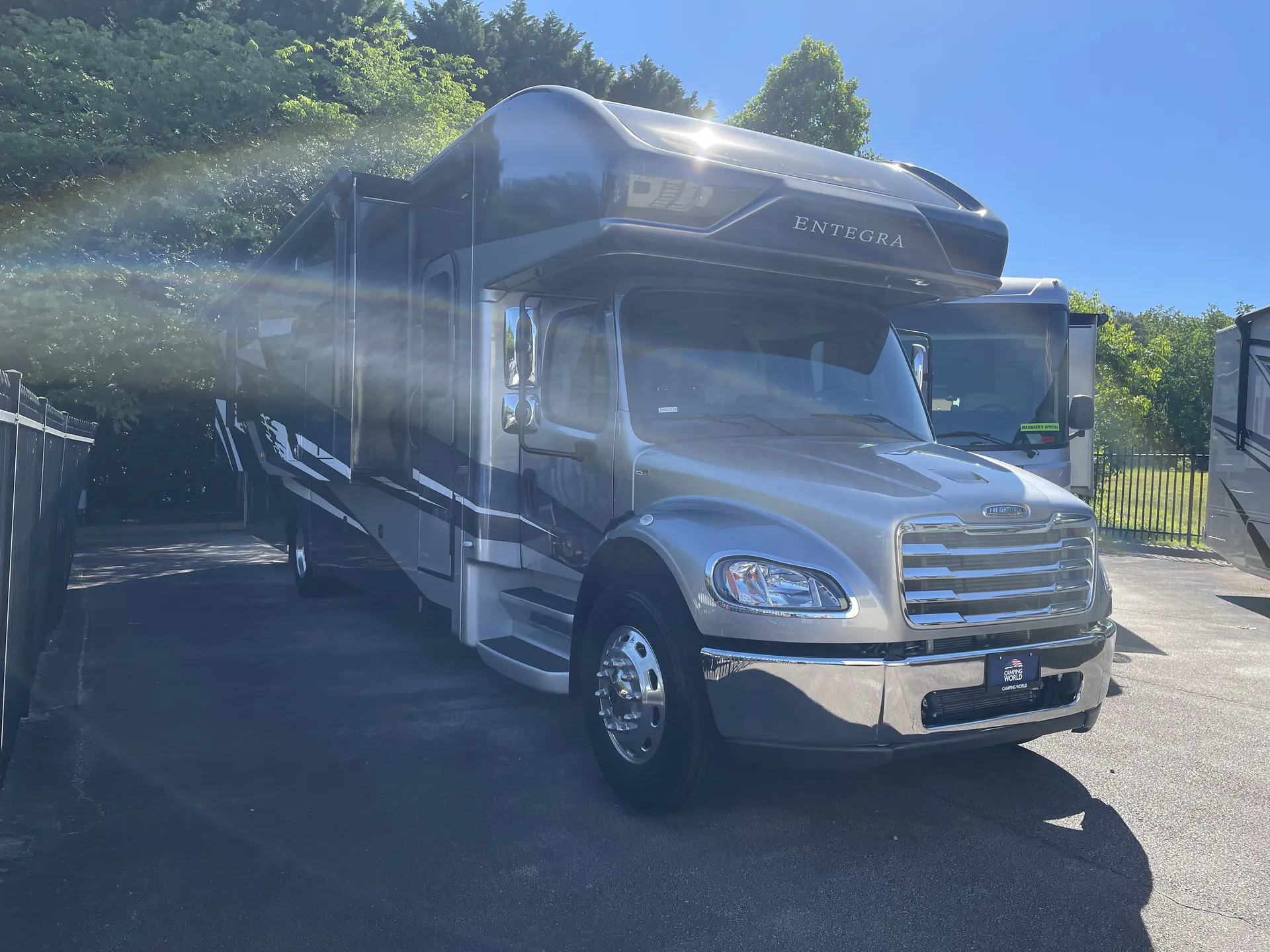 2024 Entegra Coach Accolade XL 37L - Photo 2