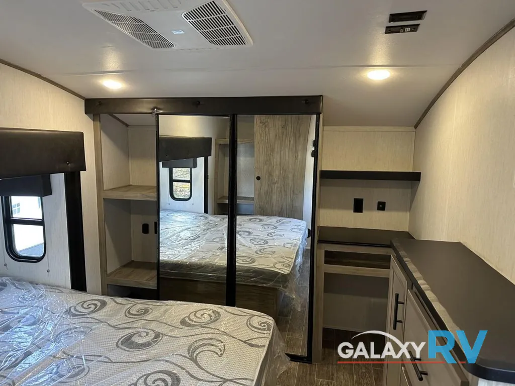 2022 Forest River Cherokee Arctic Wolf 3550 SUITE, Photos photo 26
