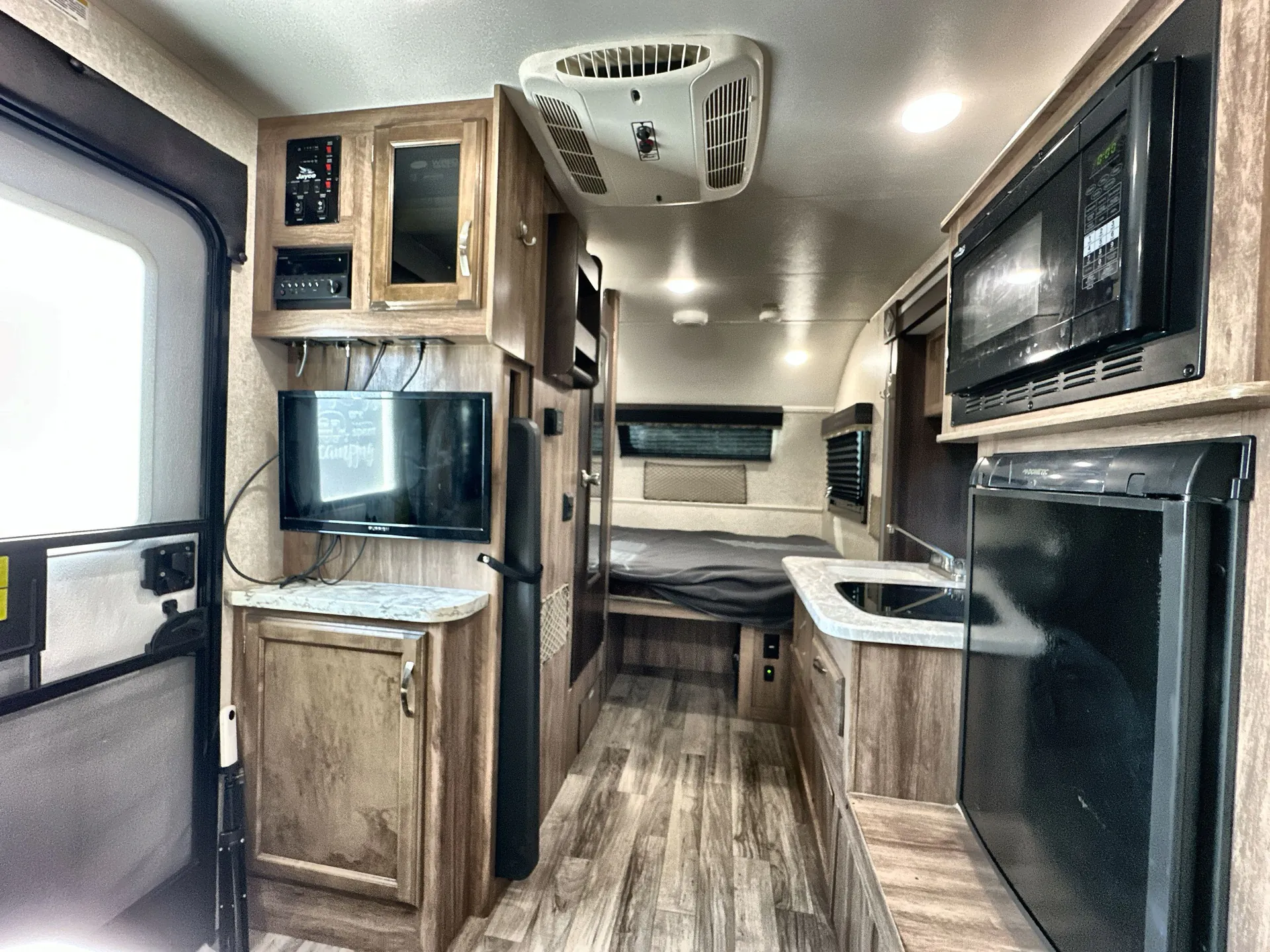 2019 Jayco Hummingbird 17FD — living area main