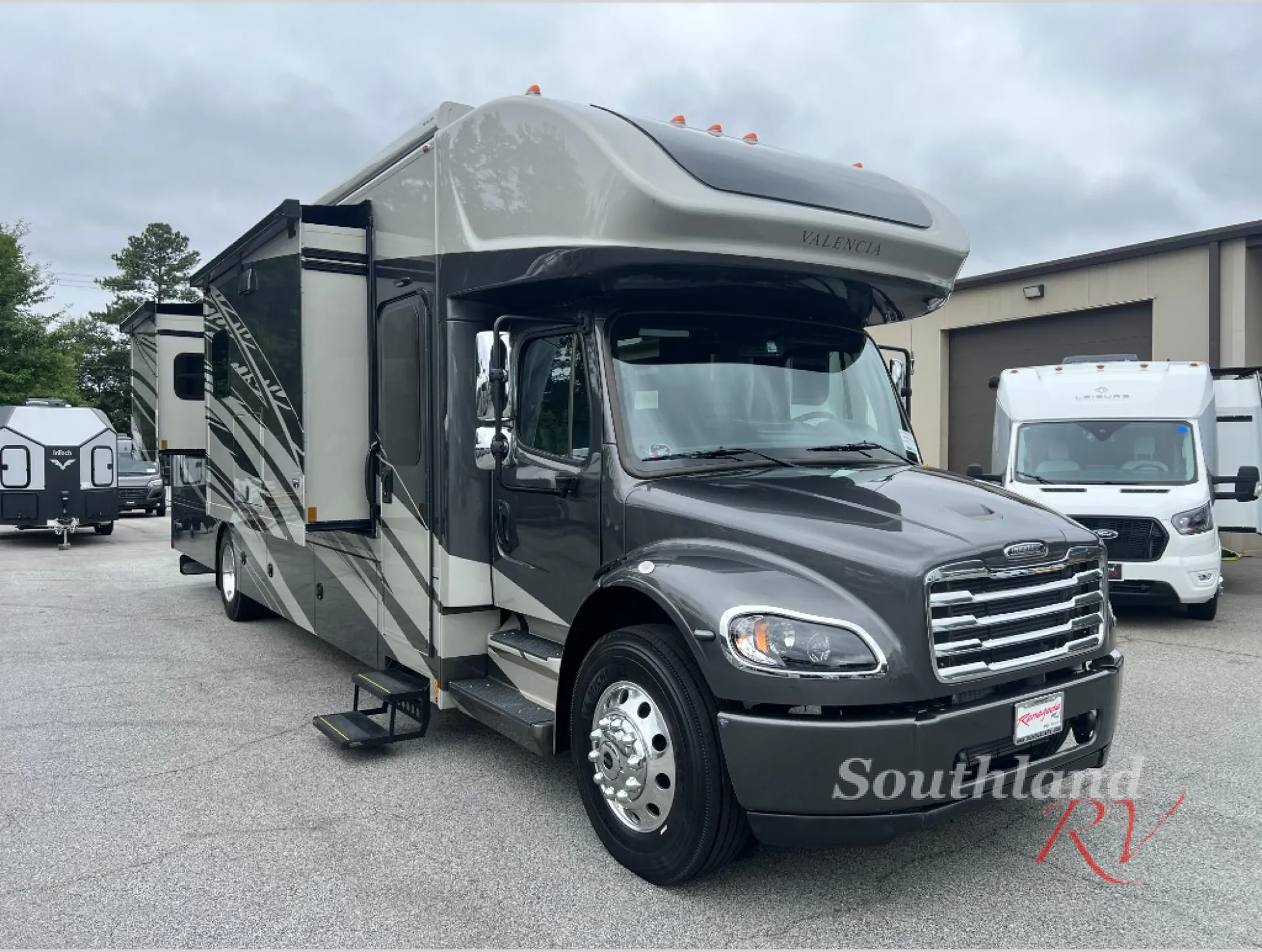2026 Renegade RV Valencia 39RB - Photo 2