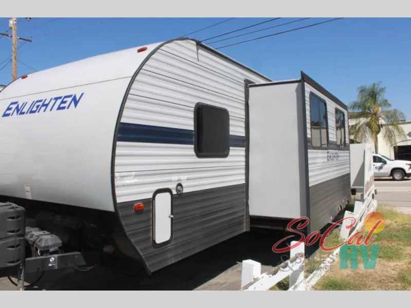 2021 Gulf Stream RV Enlighten 279BH - Photo 2