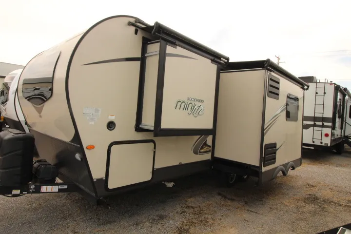 2020 Forest River Rockwood Mini Lite 2511S - Photo 3