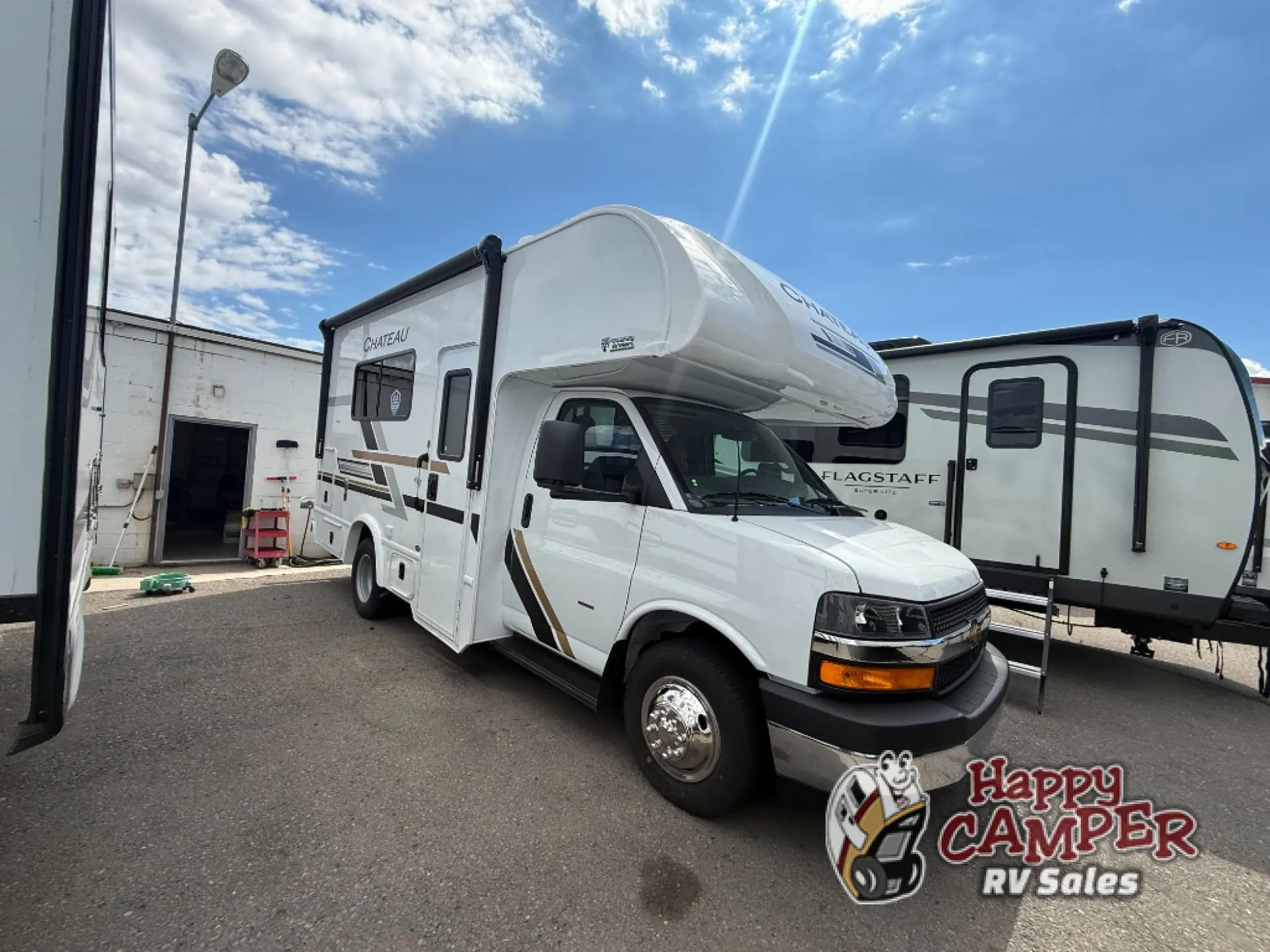 2027 Thor Motor Coach Chateau 19X - Photo 2