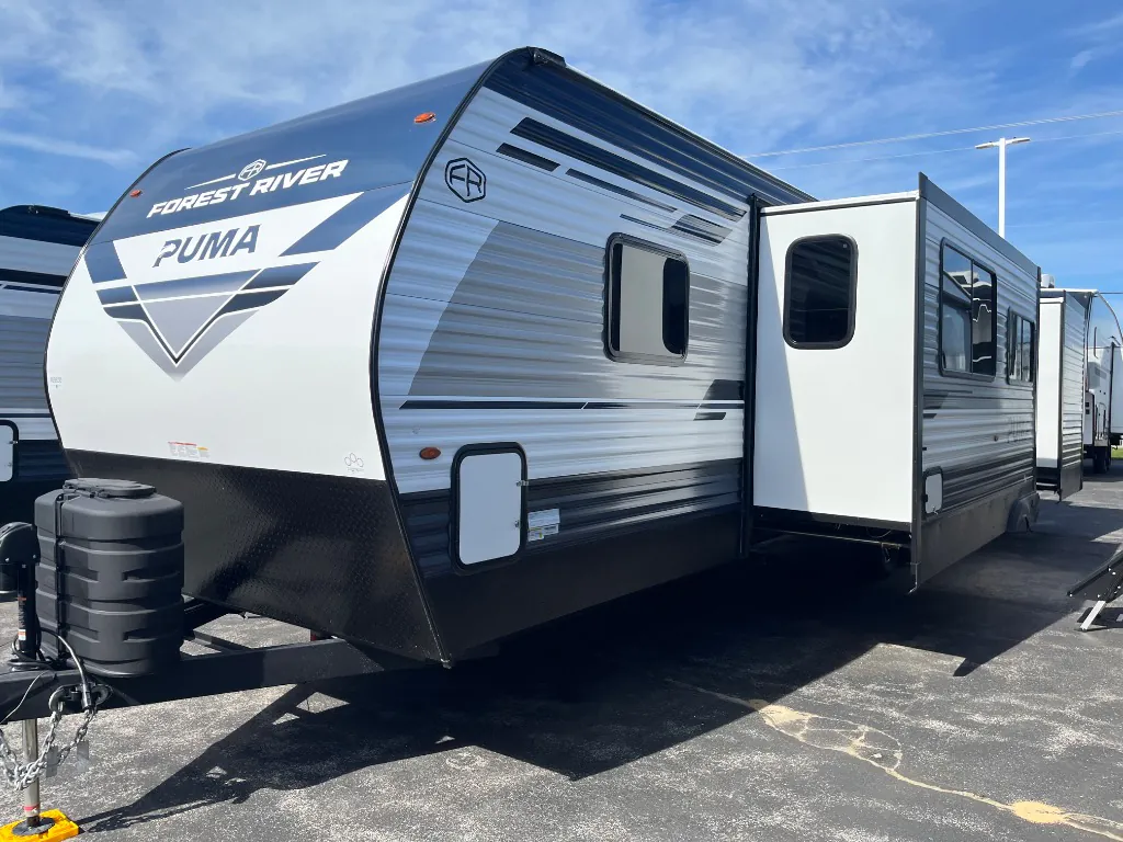2027 Forest River Puma 31QBBH, Photos photo 3