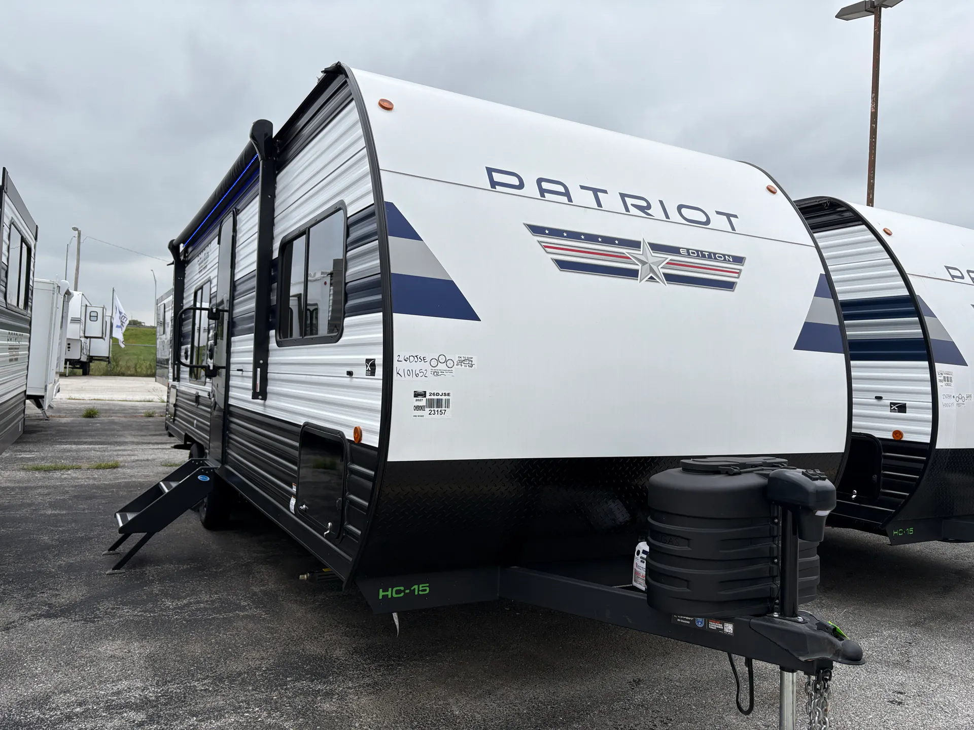 2027 Forest River Cherokee Grey Wolf 26DJSE