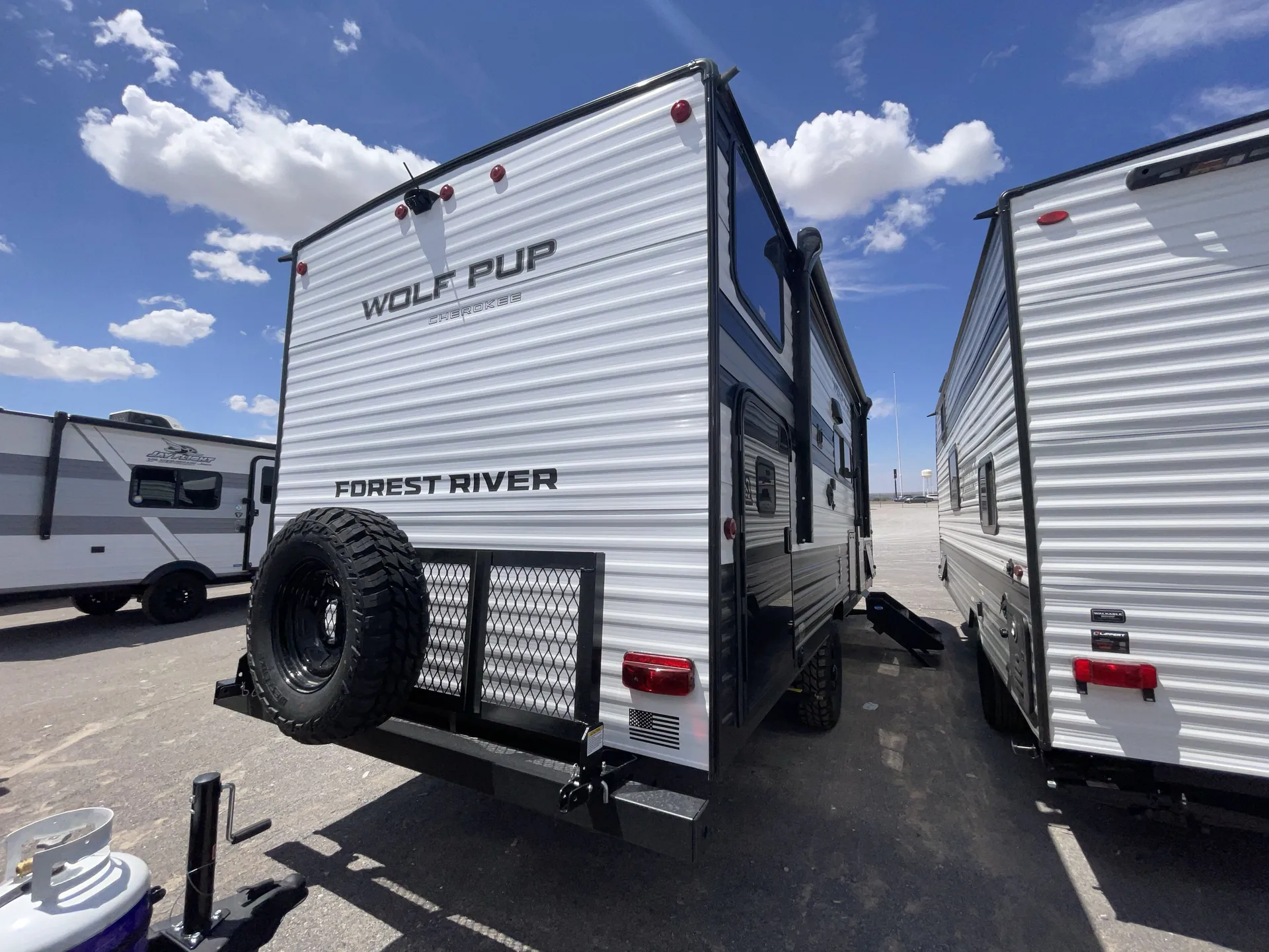 2027 Forest River Cherokee Wolf Pup 17JW — backside