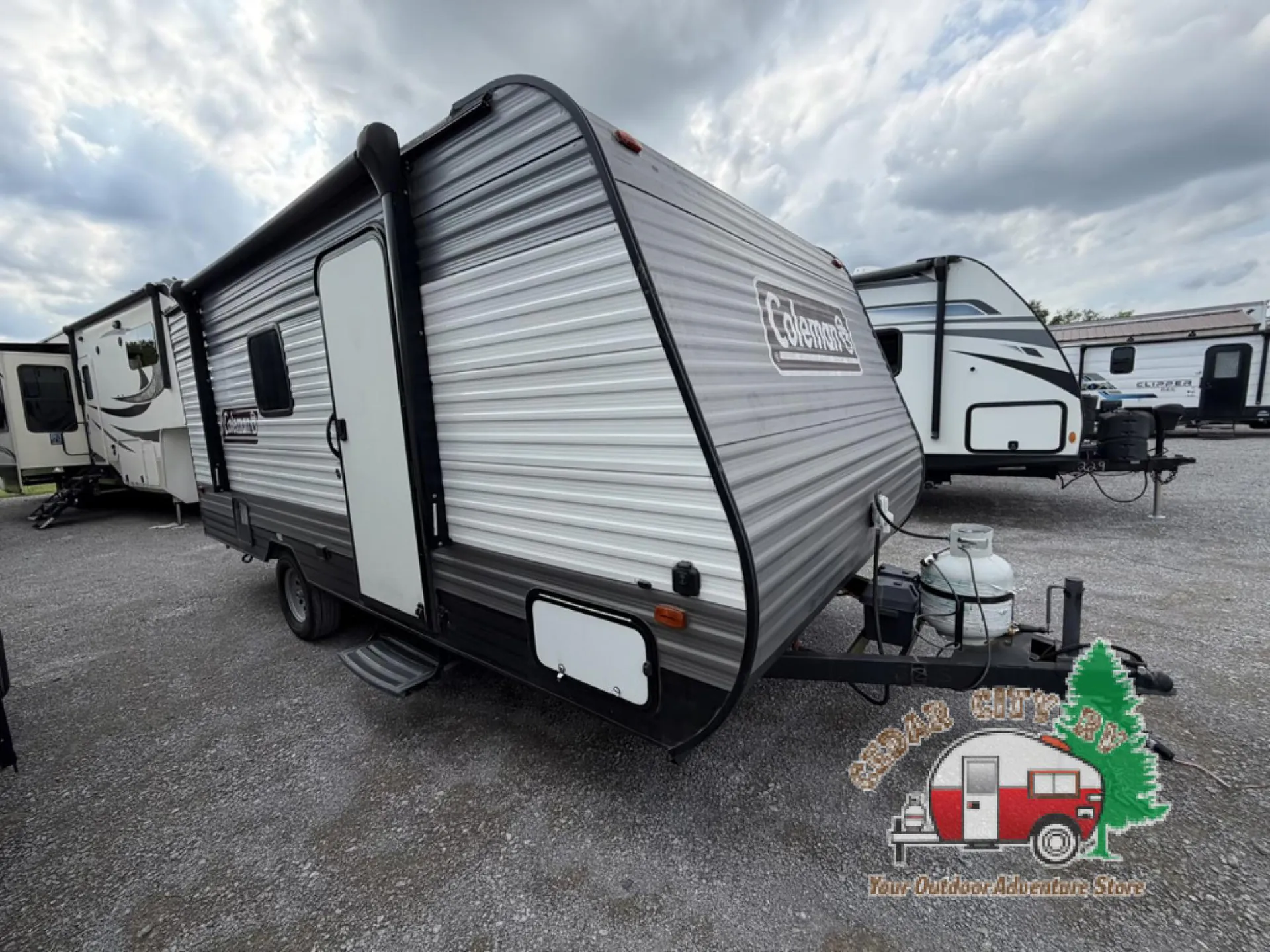 2020 Dutchmen Coleman Lantern 263BH dealer photo 1 from Cedar City RV