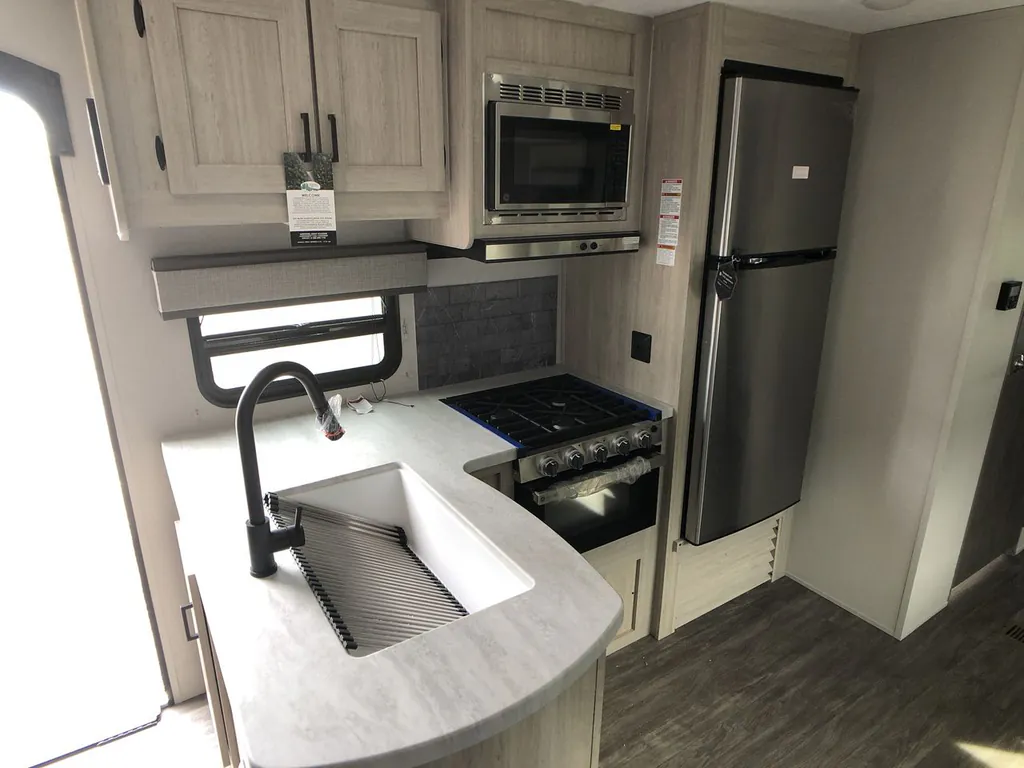 2026 Forest River Aurora 34BHTS 2 QUEEN BEDS, Photos photo 10