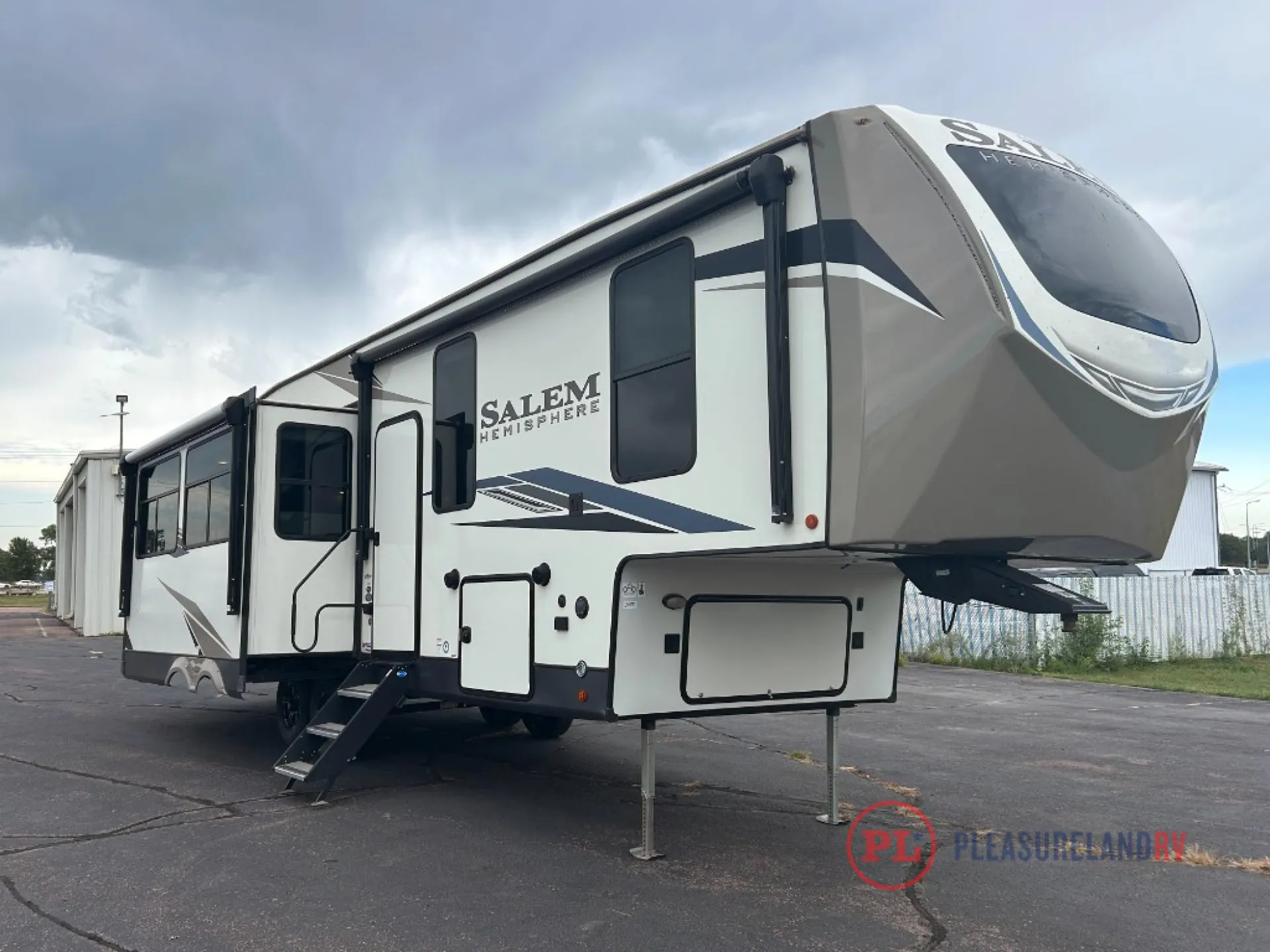 2022 Forest River Salem Hemisphere 290RL - Photo 2