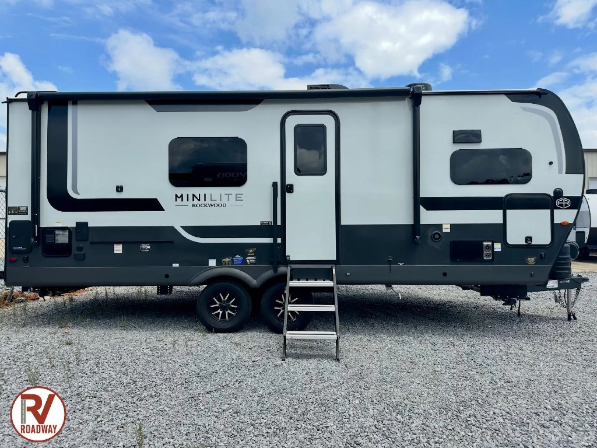 2027 Forest River Rockwood Mini Lite 2523MBR - Photo 4