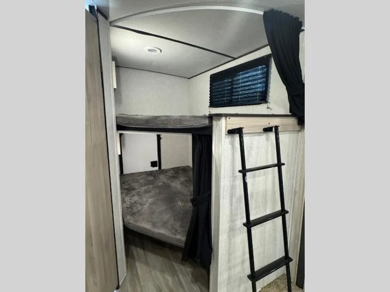 2021 Coachmen Spirit Ultra Lite 2963BH - Photo 3