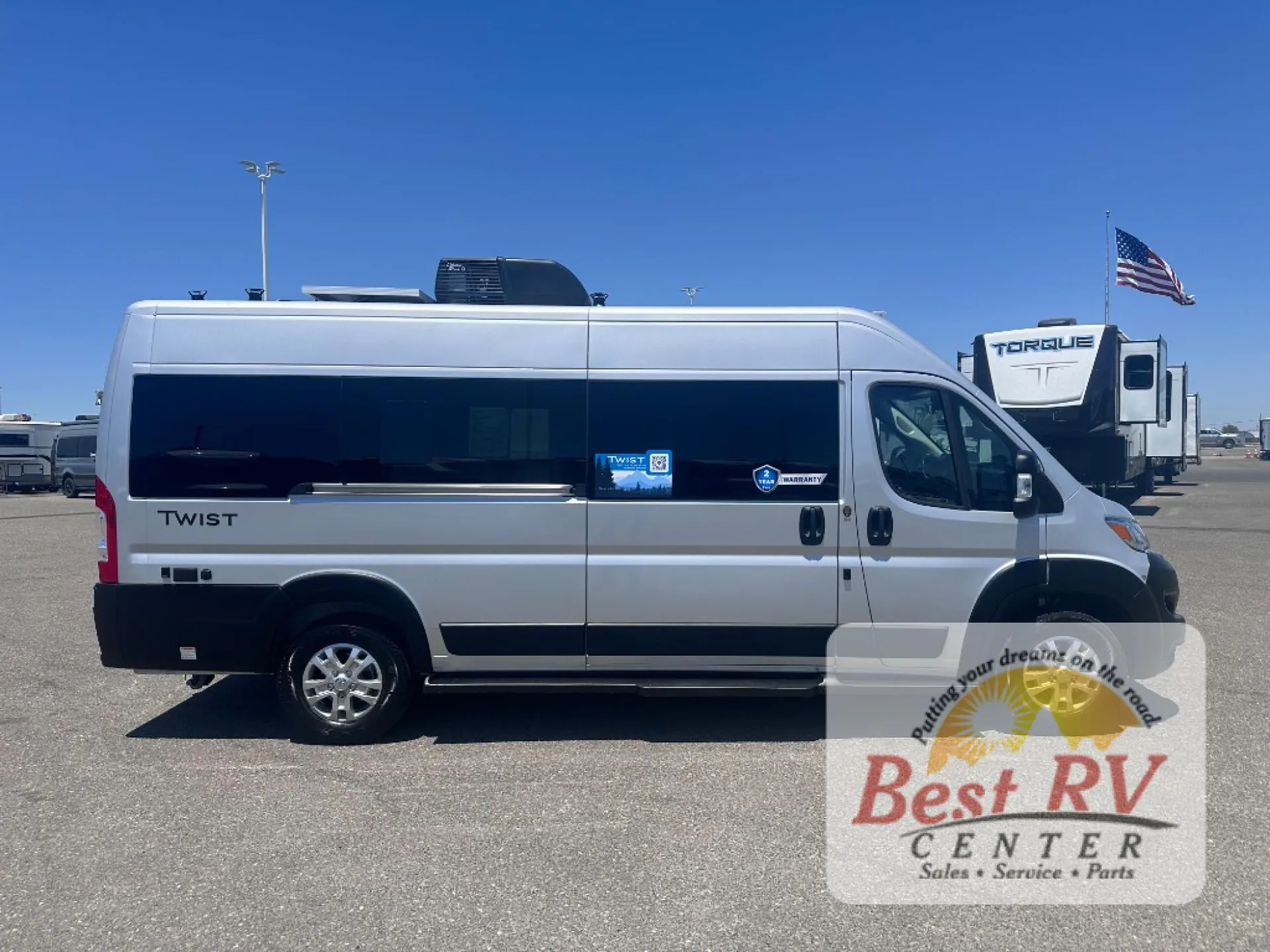 2025 Thor Motor Coach Twist 2HB - Photo 3