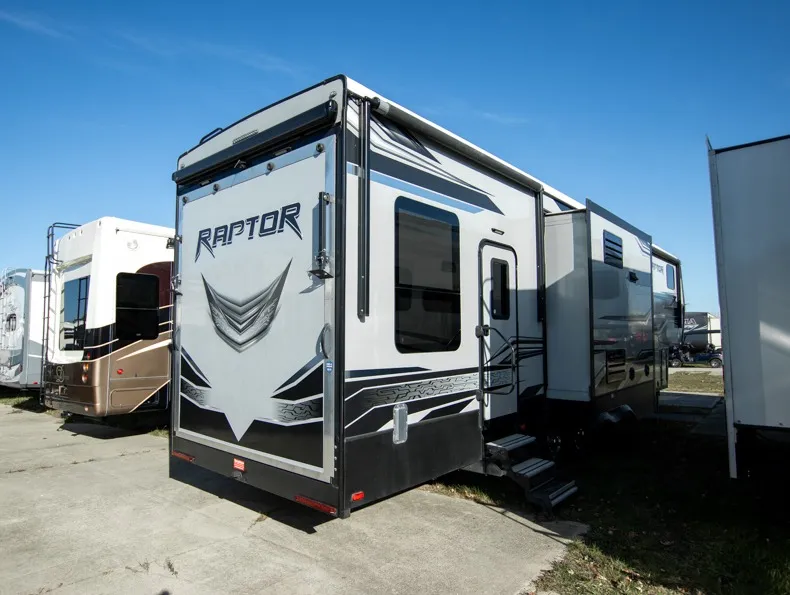 2018 Keystone Raptor 362 - Photo 3