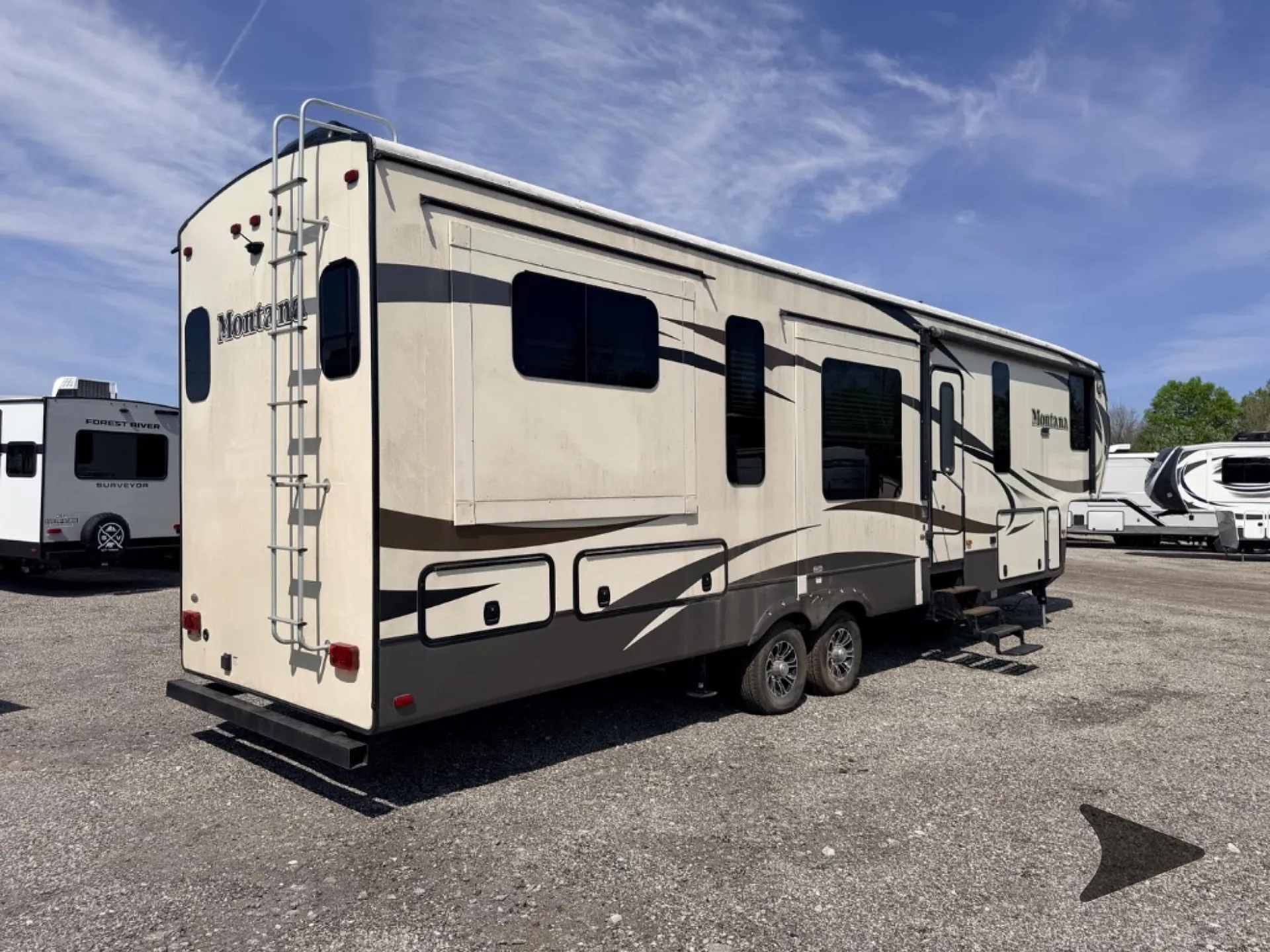 2016 Keystone Montana 3791RD - Photo 4