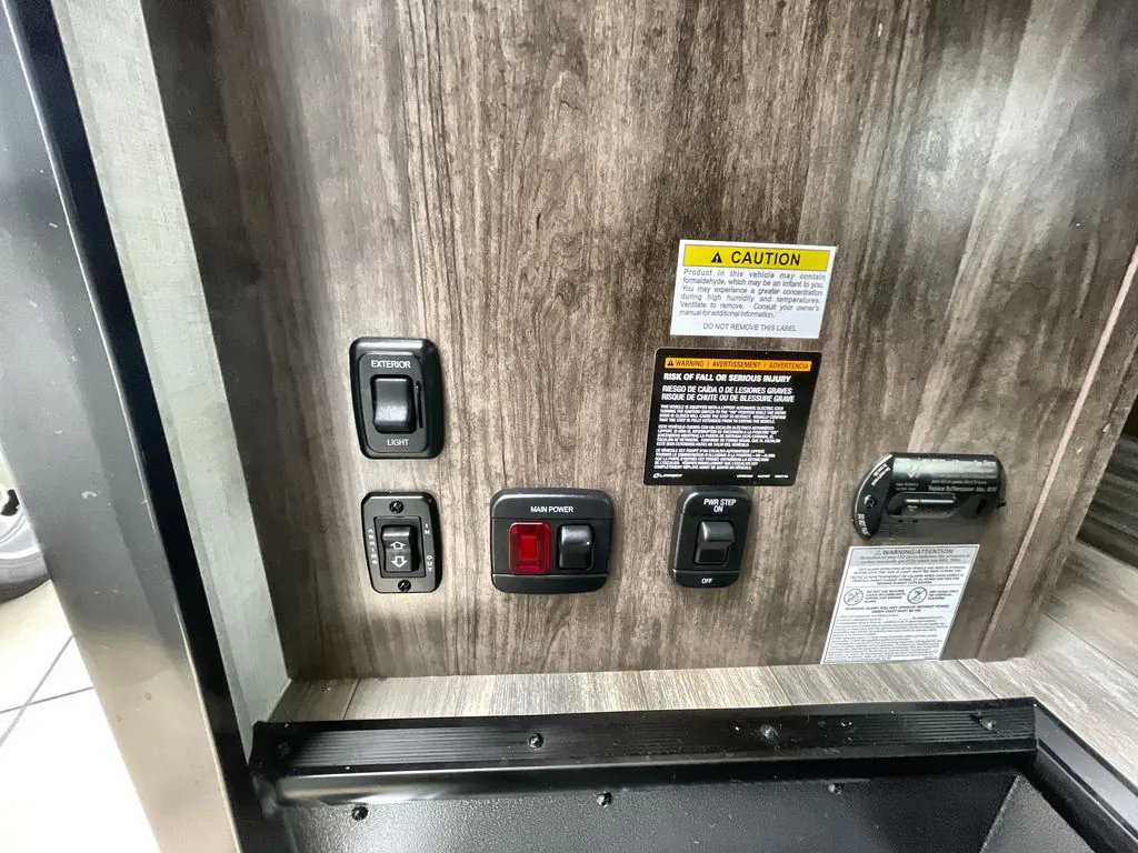 2026 Jayco Redhawk SE 22CF - Photo 4