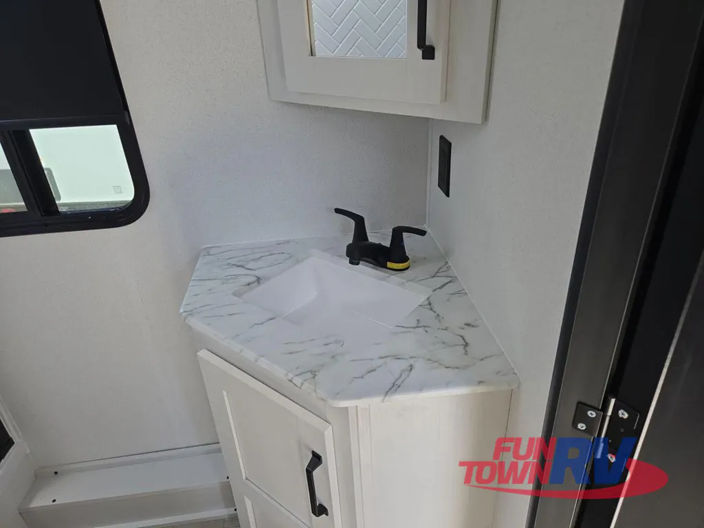 2026 Forest River Solaire 2430BHS, Photos photo 34