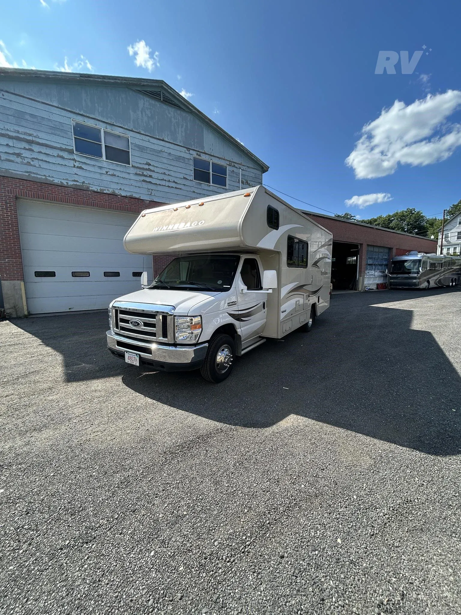 2015 Winnebago Minnie Winnie 22R - Photo 4