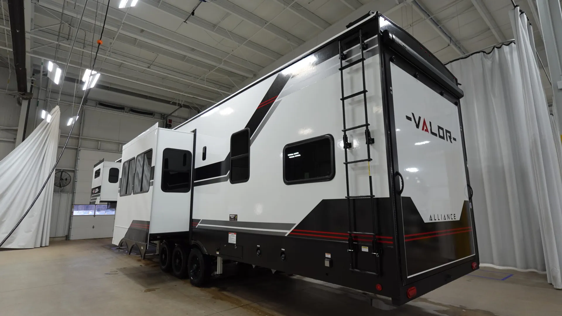 2026 Alliance RV Valor 44V14 - Photo 4