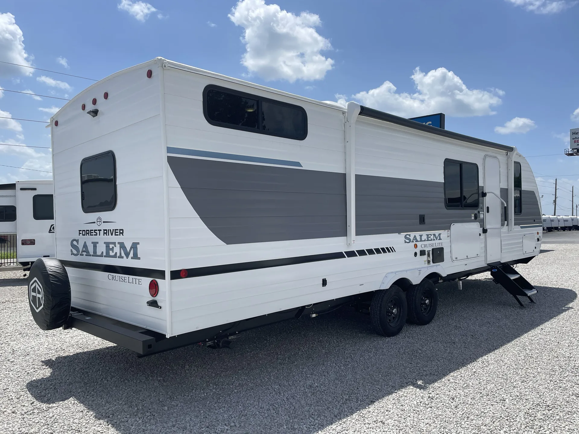 2027 Forest River Salem Cruise Lite 28VBXL — campside