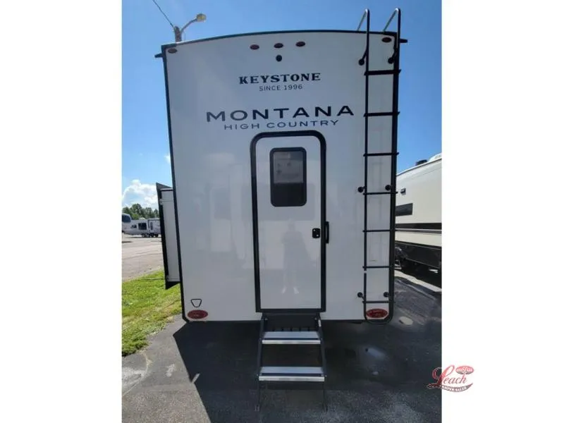 2026 Keystone Montana 381TB - Photo 4