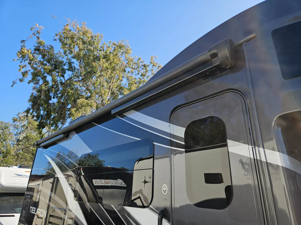 2021 Thor Motor Coach Tiburon 24FB, Photos photo 72