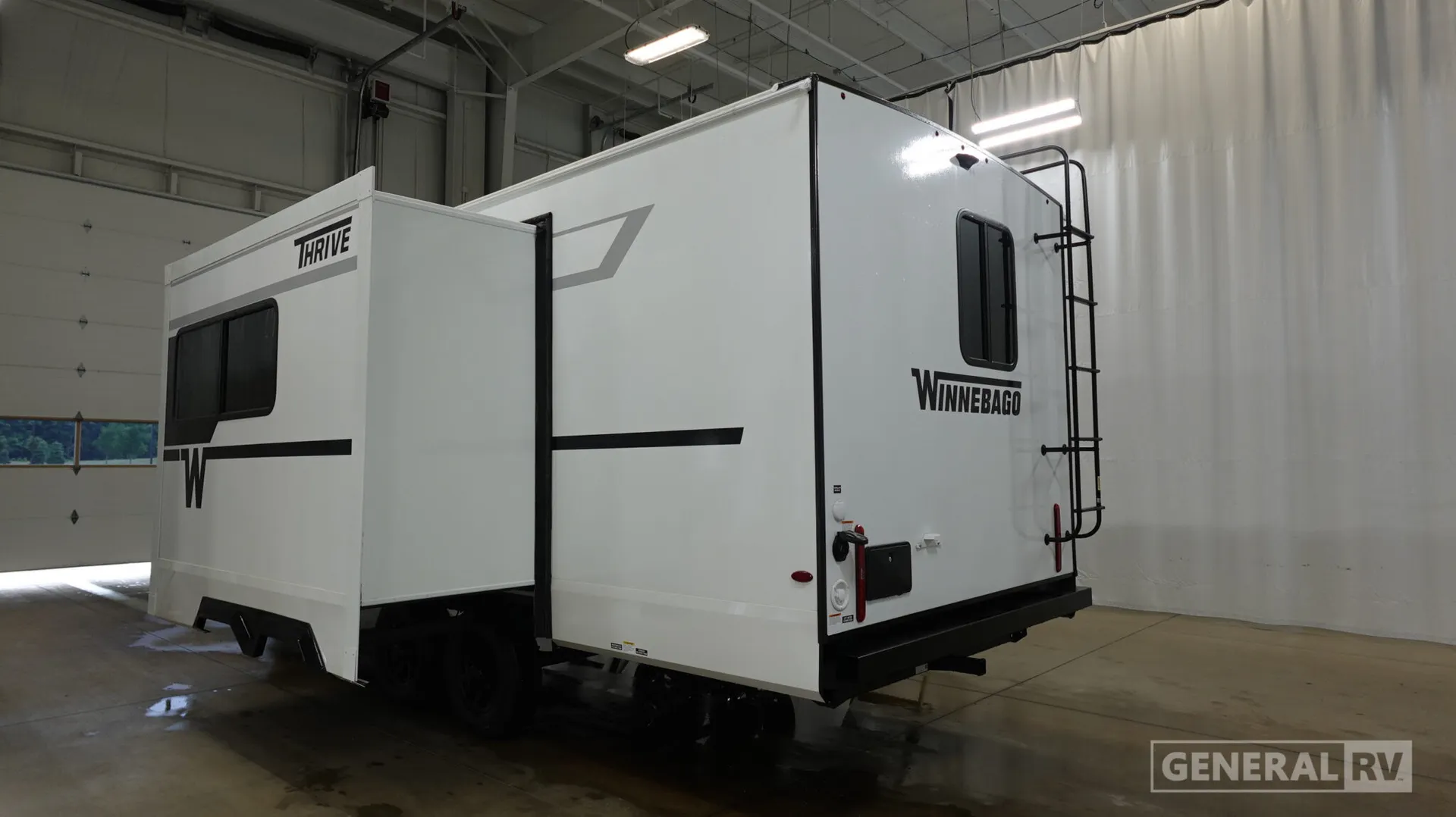 2026 Winnebago Thrive 22RBS - Photo 4