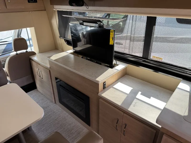 2025 Chinook RV Maverick EB, Photos photo 8