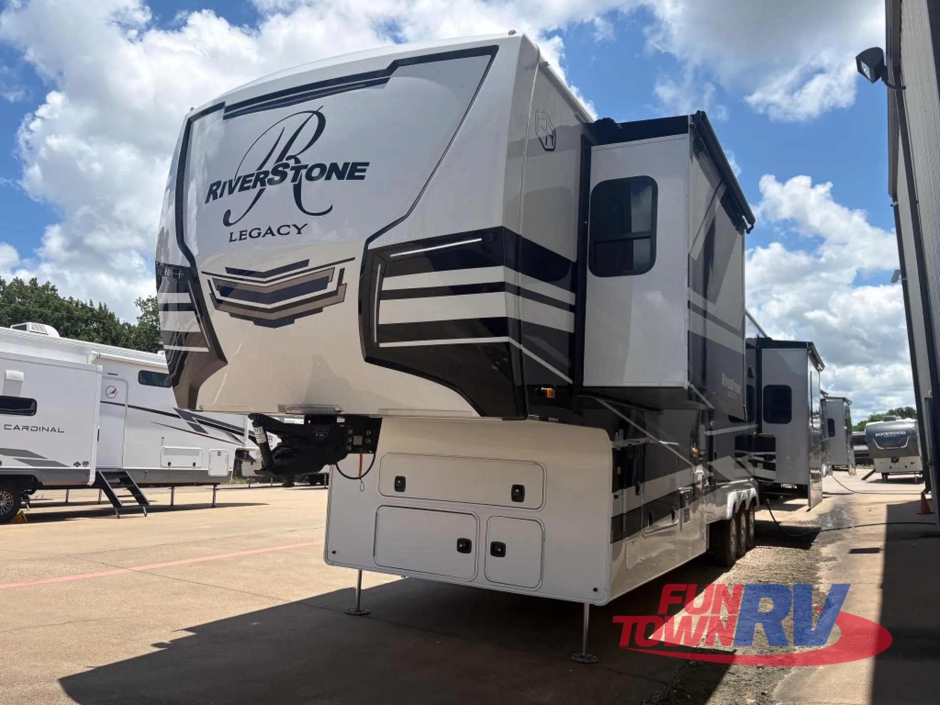 2026 Forest River RiverStone 420RE — Photo 5