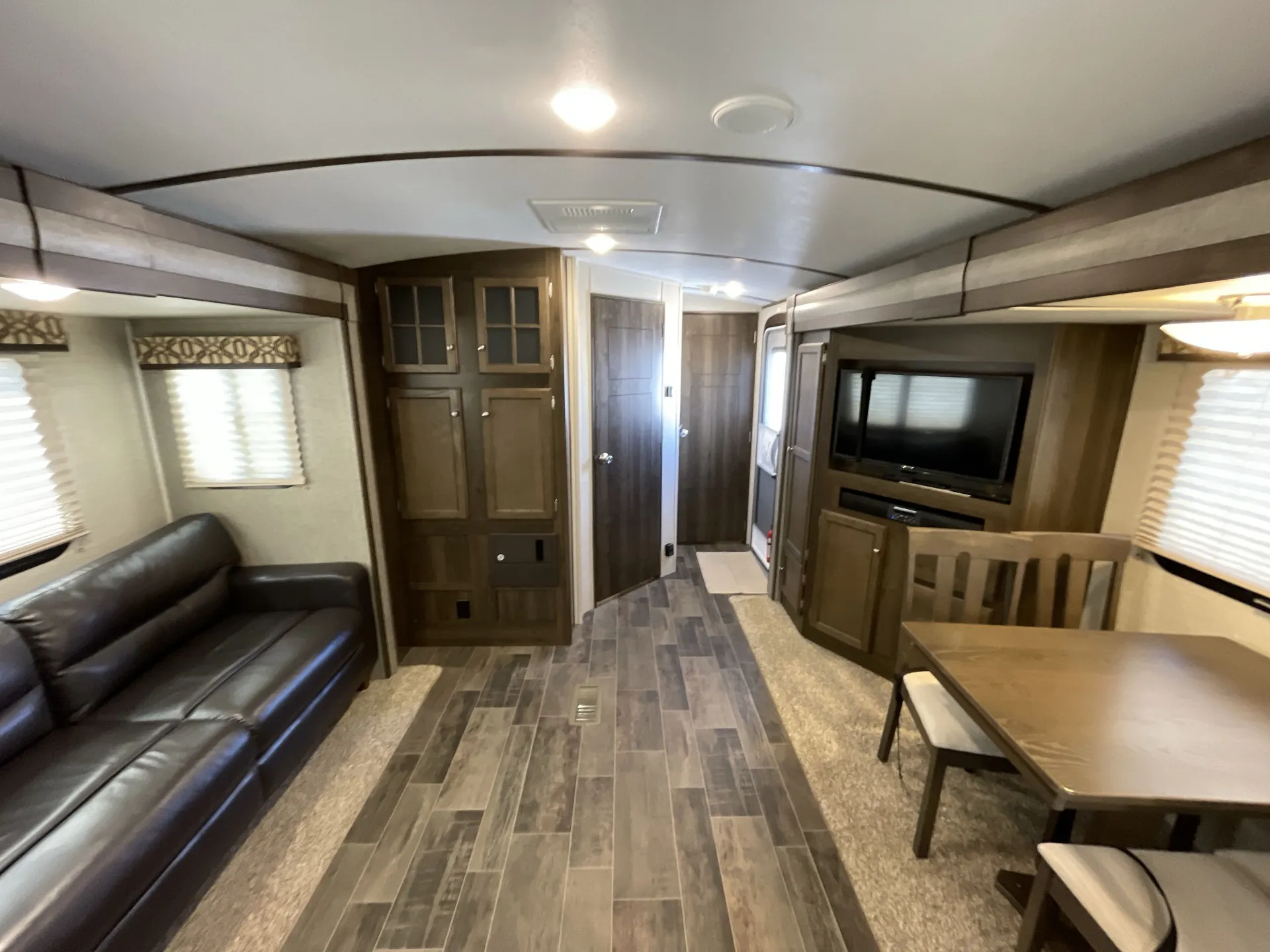 2018 Keystone Premier 24RKPR — living area main