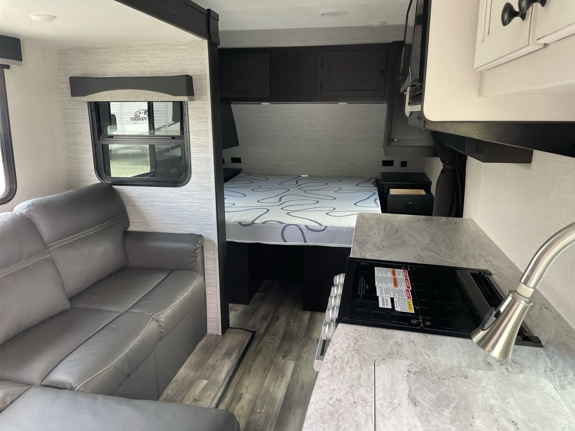 2022 Highland Ridge Range Lite 212FB — living area main