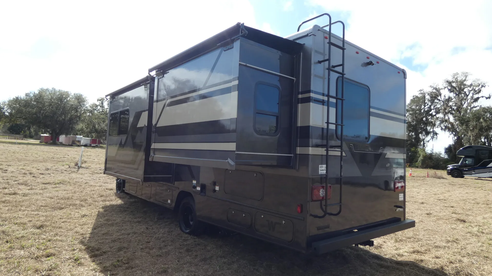 2027 Winnebago Sunflyer 26FE - Photo 4