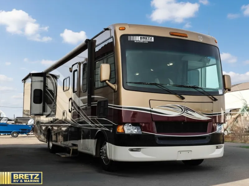2013 Thor Motor Coach Hurricane 32A - Main photo