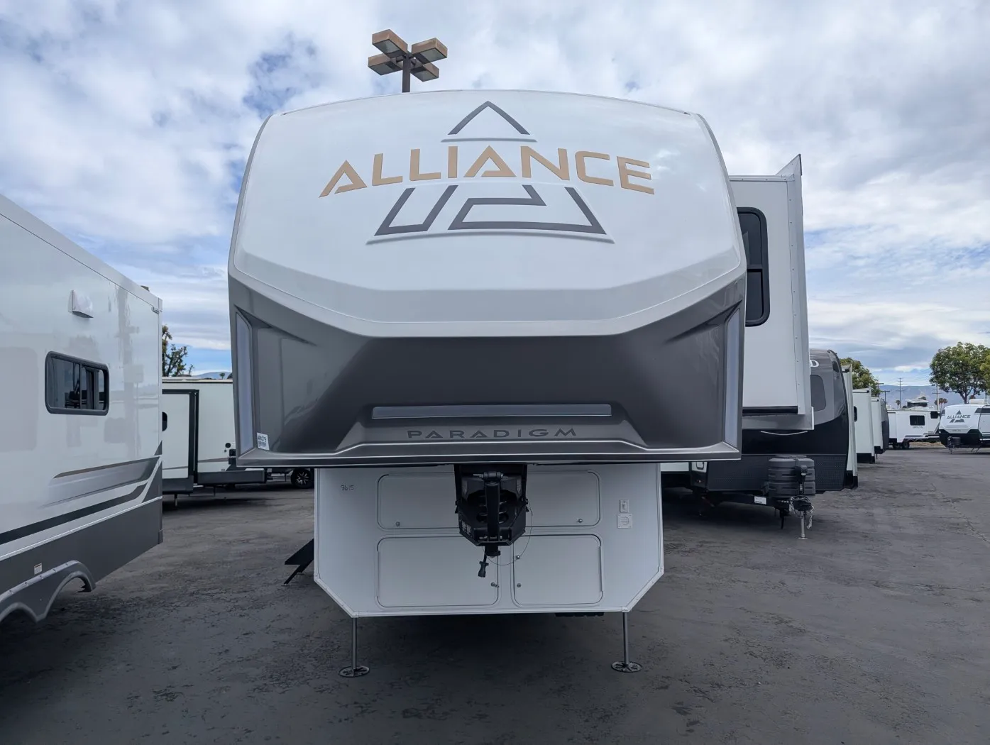 2027 Alliance RV Paradigm 310RL - Photo 3