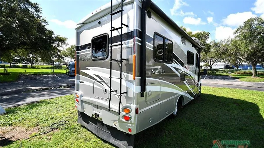2018 Winnebago Navion 24V - Photo 4