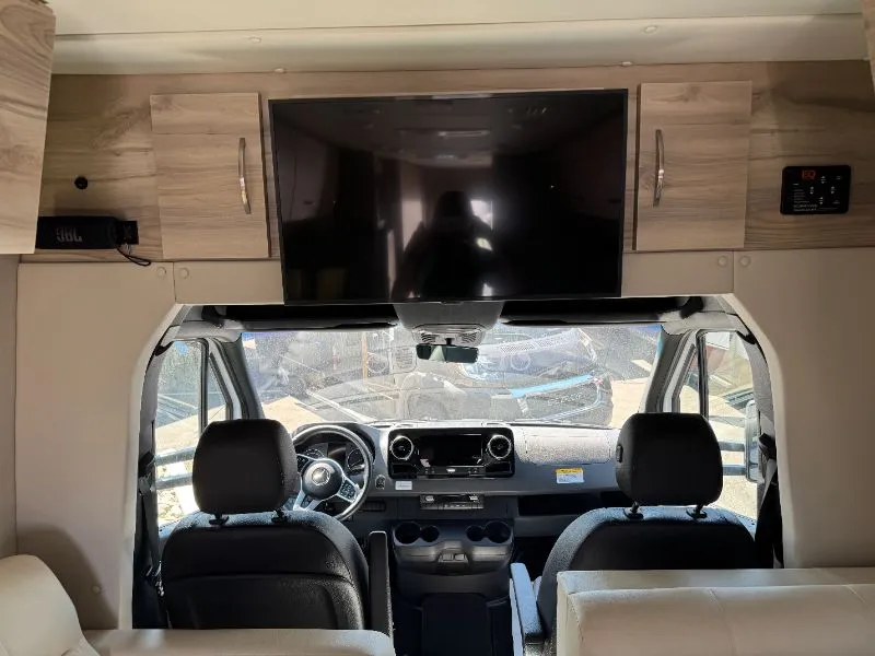 2025 Chinook RV Summit SS, Photos photo 6