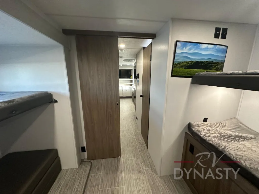 2025 Coachmen Freedom Express Select 31SE, Photos photo 40