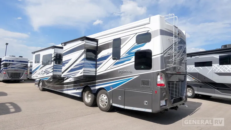 2026 Fleetwood Discovery LXE 44B - Photo 4