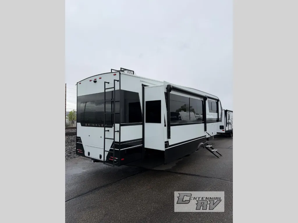 2026 Brinkley Model Z 3600, Photos photo 5