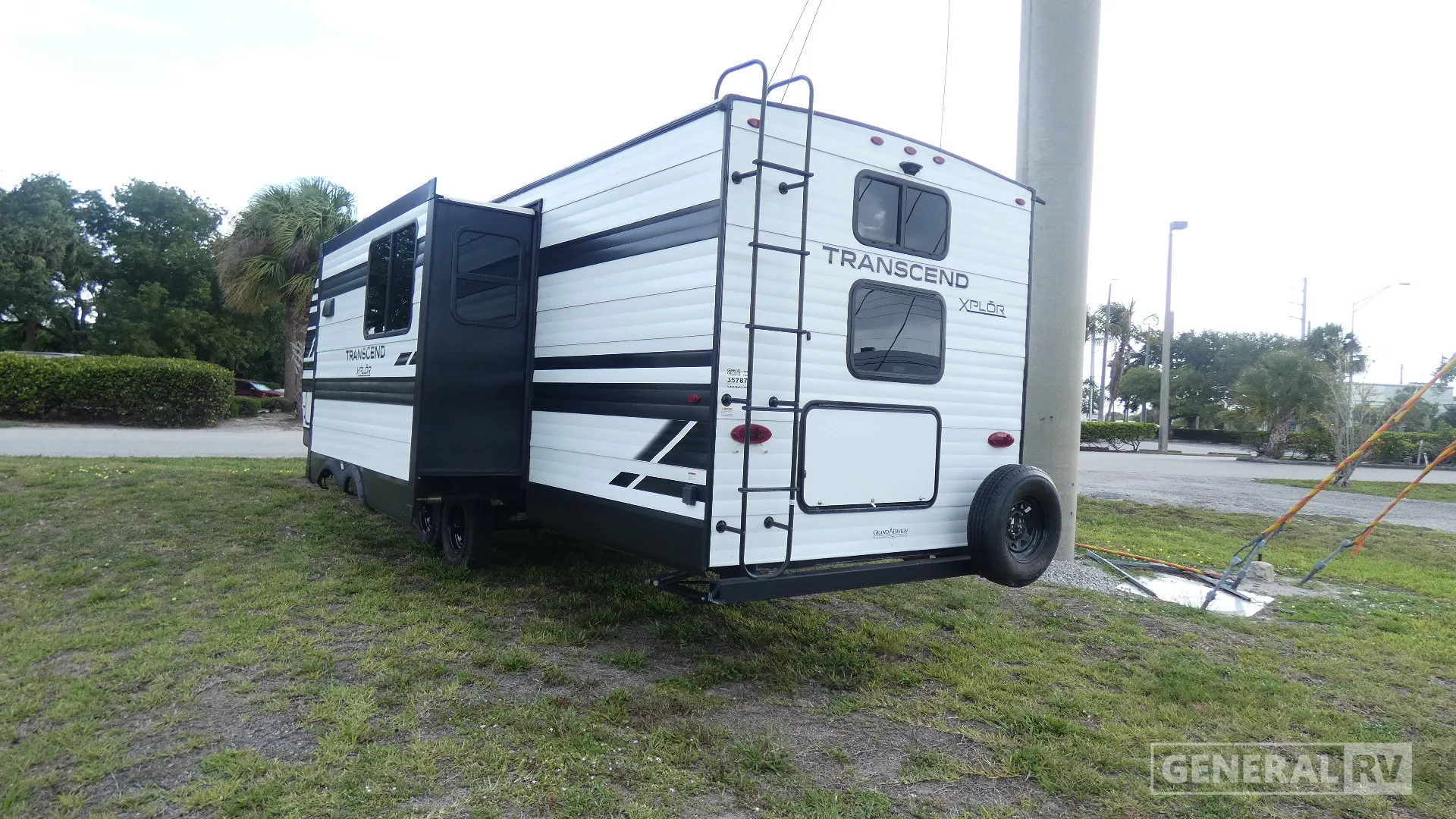 2024 Grand Design Transcend Xplor 297QB - Photo 4