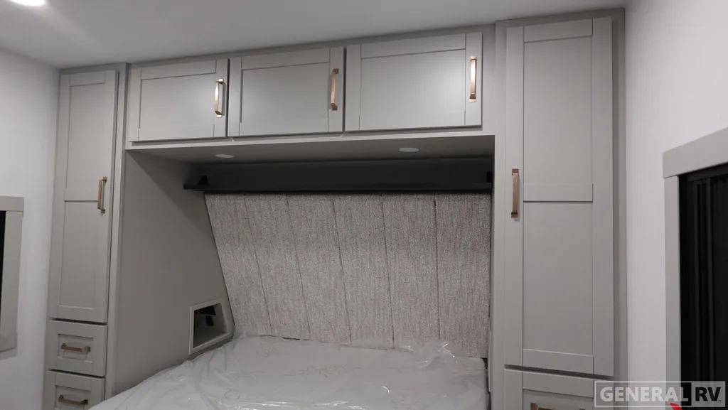 2026 Brinkley Model Z AIR 297, Photos photo 8