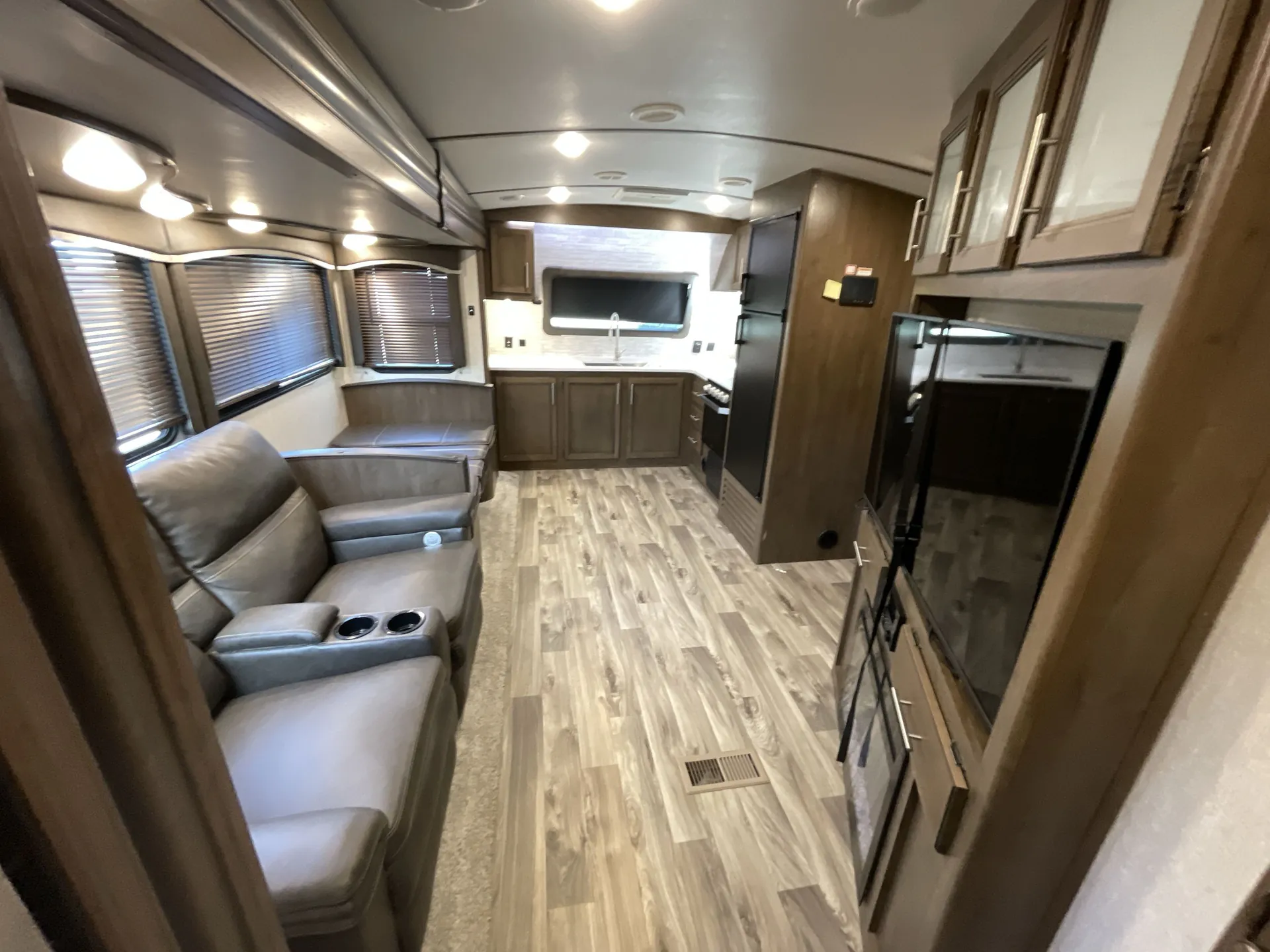 2020 Keystone Cougar 29FKD — living area main