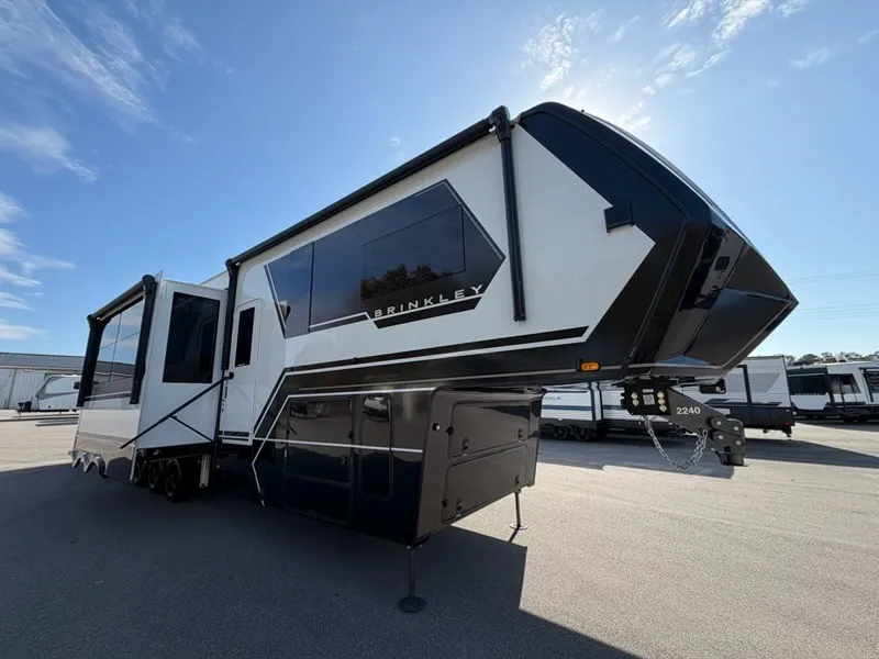 2025 Brinkley Model G 4100 - Photo 2